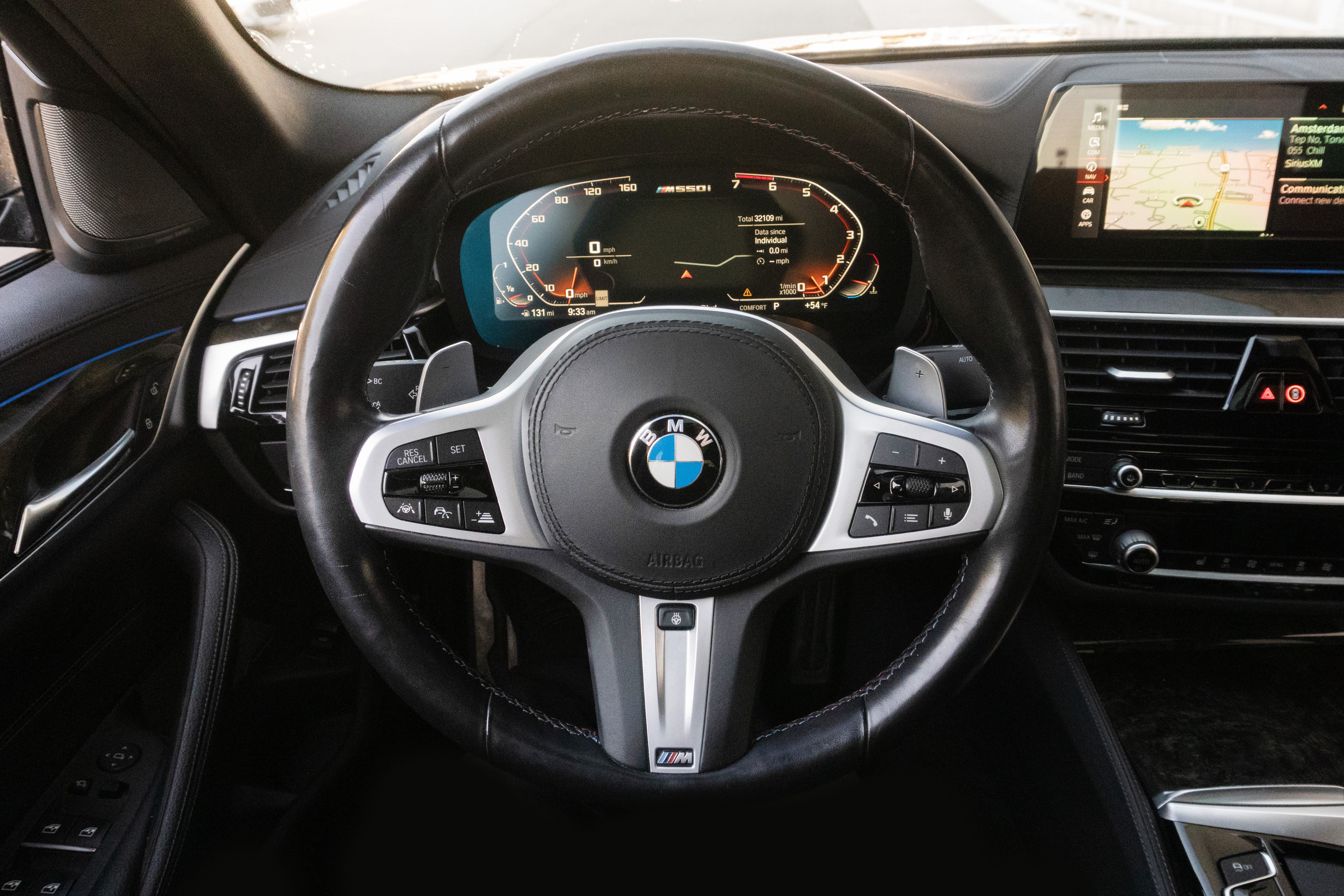 Used 2020 BMW M550i xDrive w/ Dynamic Handling Package AWD/4WD image 18