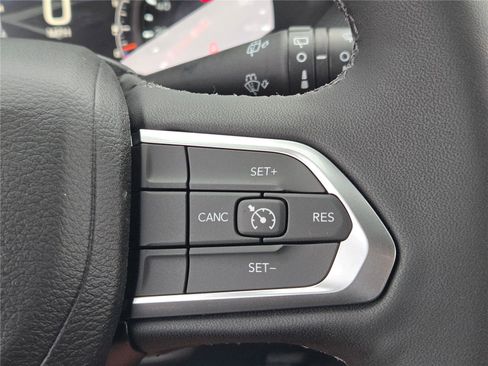 New 2026 Jeep Compass Latitude image 33