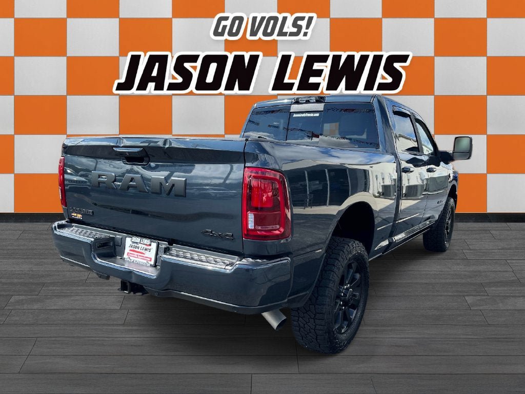 Used 2025 RAM 2500 Laramie AWD/4WD image 3
