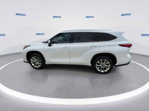 Used 2022 Toyota Highlander Limited FWD image 5