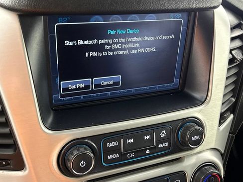 Used 2019 GMC Yukon XL SLT AWD/4WD image 37