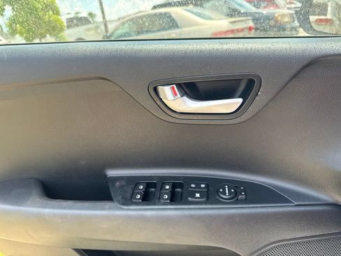 Used 2023 Kia Rio LX FWD image 18