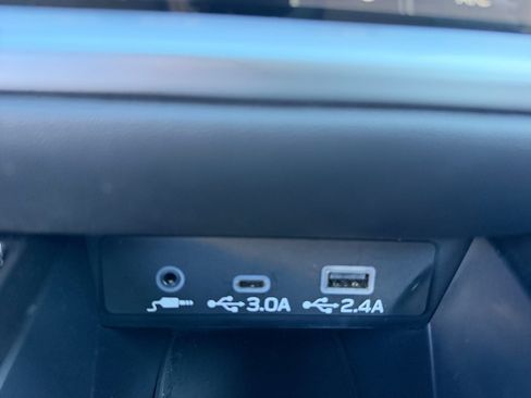 Used 2023 Subaru Outback Premium AWD/4WD image 31