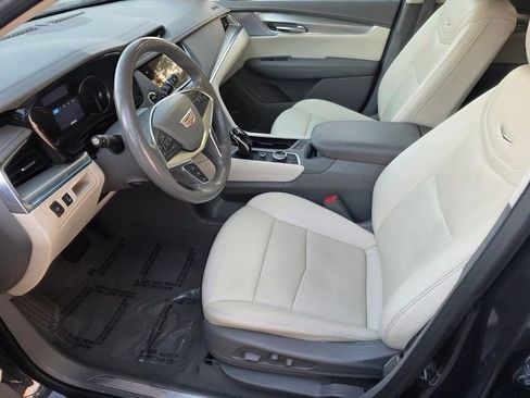 Used 2023 Cadillac XT5 Premium Luxury image 9