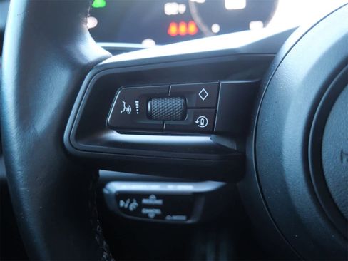 Used 2021 Porsche Taycan image 23