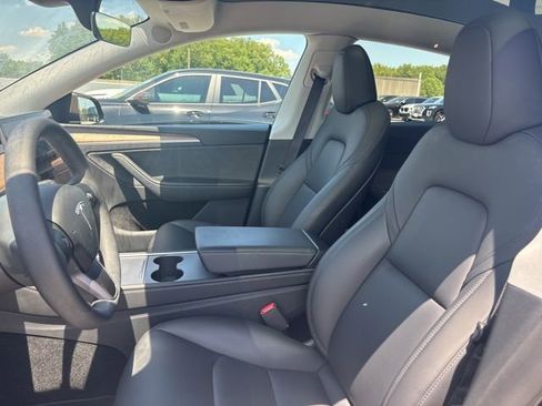 Used 2025 Tesla Model Y Long Range AWD/4WD image 3