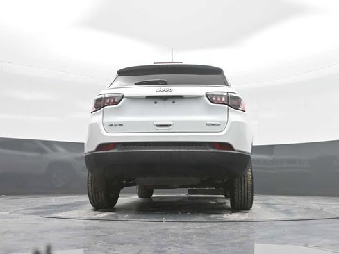 Used 2023 Jeep Compass Latitude image 29