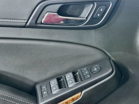 Used 2020 Chevrolet Suburban Premier AWD/4WD image 20
