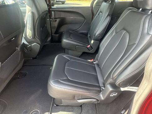 New 2026 Chrysler Pacifica Select FWD image 19