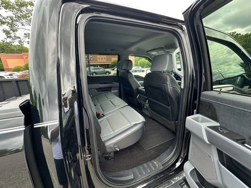 Used 2022 Ford F150 Lariat w/ Equipment Group 502A High AWD/4WD image 17