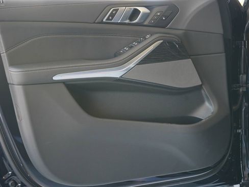 New 2026 BMW X5 xDrive40i w/ M Sport Package image 9