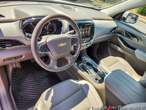Used 2019 Chevrolet Traverse Premier FWD image 8