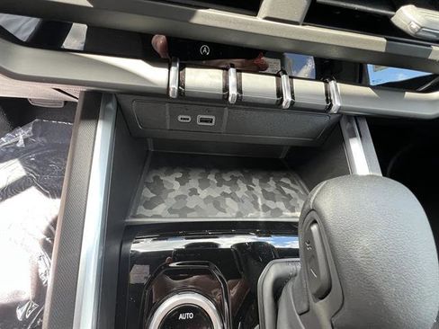 New 2026 Chevrolet Colorado W/T image 13