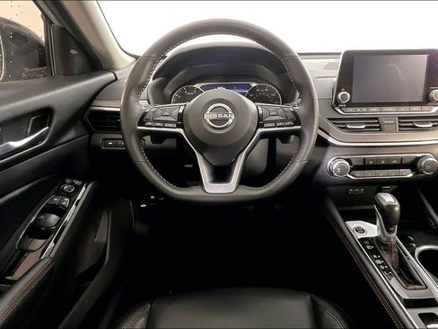 Certified 2025 Nissan Altima 2.5 SR AWD/4WD image 6