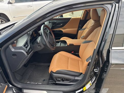Used 2025 Lexus ES 350 Ultra Luxury FWD image 4
