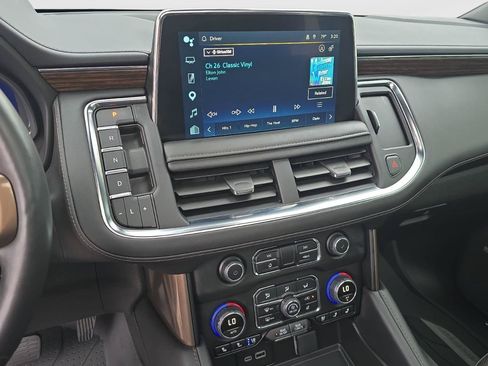 Used 2024 Chevrolet Suburban High Country w/ Advanced Technology Package AWD/4WD image 30