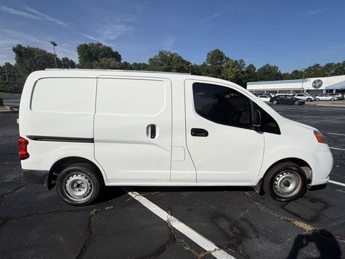 Used 2019 Nissan NV200 S FWD image 3