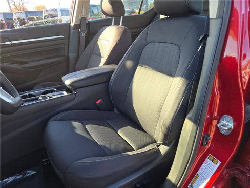 Used 2022 Nissan Altima 2.5 SV w/ SV Premium Package image 27