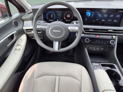 Certified 2025 Hyundai Sonata SEL FWD image 11