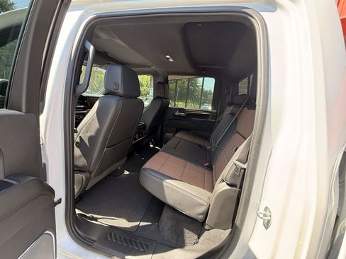 Used 2024 Chevrolet Silverado 2500 High Country w/ Technology Package AWD/4WD image 18