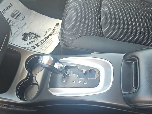 Used 2018 Dodge Journey SE w/ Connectivity Group FWD image 17