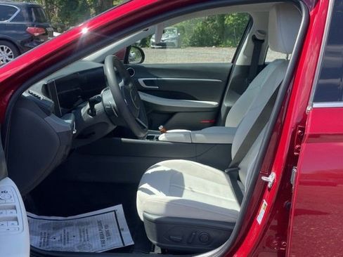 Used 2024 Hyundai Sonata SEL FWD image 8