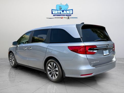 Used 2023 Honda Odyssey EX-L image 3