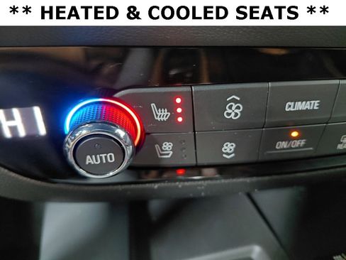 Used 2024 Buick Enclave Premium image 9