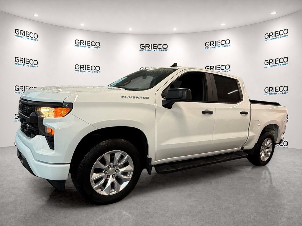 Used 2026 Chevrolet Silverado 1500 Custom RWD image 3