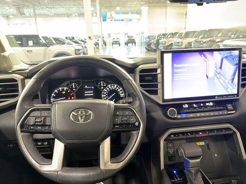 Used 2023 Toyota Tundra Limited AWD/4WD image 26