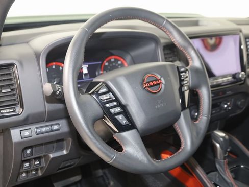Used 2024 Nissan Frontier PRO-4X w/ Technology Package image 6