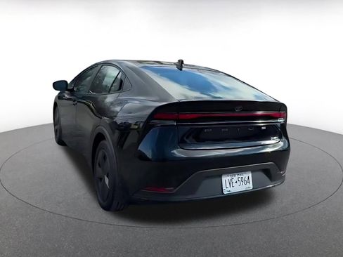 Used 2025 Toyota Prius LE image 11