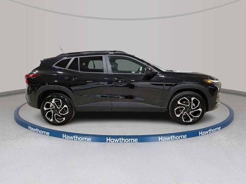 Used 2024 Chevrolet Trax RS w/ Sunroof Package image 7