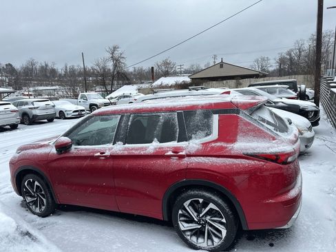 Used 2024 Mitsubishi Outlander SEL image 6