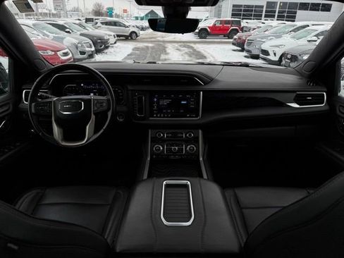 Used 2021 GMC Yukon Denali w/ Denali Ultimate Package image 29