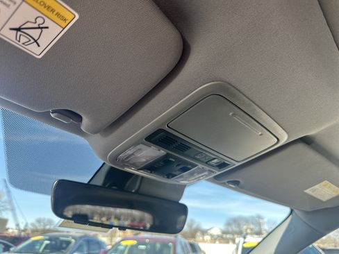 Used 2022 Honda Pilot Touring image 31