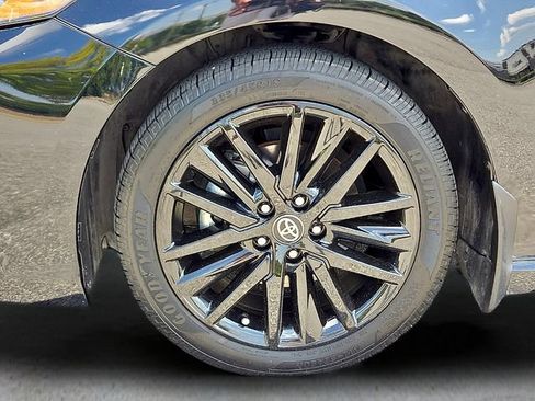 Used 2024 Toyota Camry SE FWD image 9