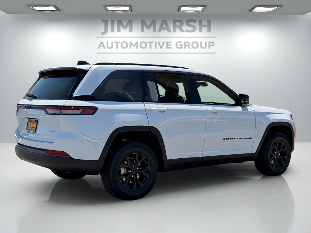 New 2026 Jeep Grand Cherokee Altitude RWD image 6
