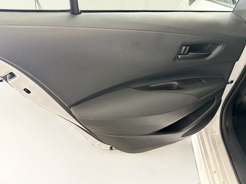 Used 2025 Toyota Corolla LE FWD image 27