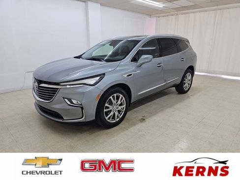 Used 2023 Buick Enclave Essence w/ Experience Buick Package AWD/4WD image 1