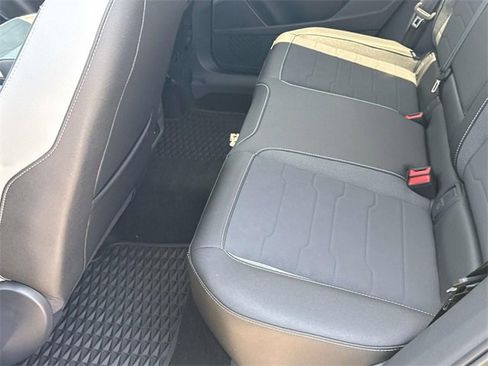 New 2025 Volkswagen Taos SE image 29