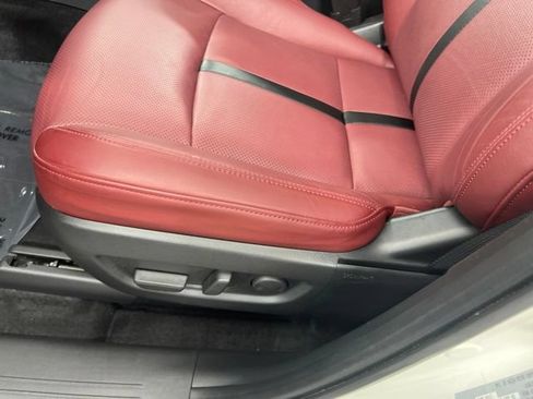 Used 2025 MAZDA CX-70 Plug-In Hybrid w/ Premium Plus AWD/4WD image 14