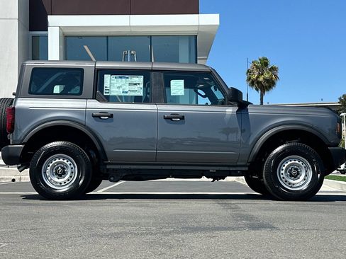 New 2026 Ford Bronco 4-Door AWD/4WD image 2