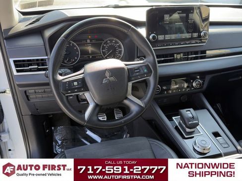 Used 2023 Mitsubishi Outlander SE image 9