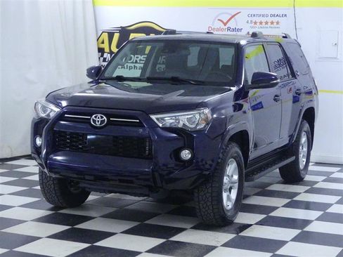 Used 2020 Toyota 4Runner SR5 Premium w/ Moonroof Package AWD/4WD image 3