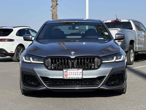 Used 2022 BMW M550i xDrive w/ Dynamic Handling Package image 2