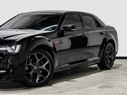 Used 2021 Chrysler 300 S w/ S Model Appearance Package RWD image 15