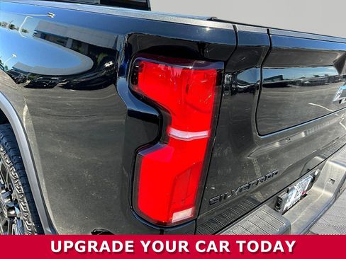 Used 2024 Chevrolet Silverado 2500 High Country w/ High Country Premium Package AWD/4WD image 21