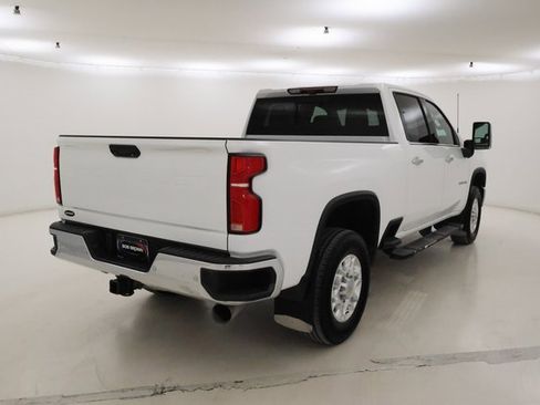 Used 2024 Chevrolet Silverado 3500 LTZ w/ LTZ Premium Package image 3