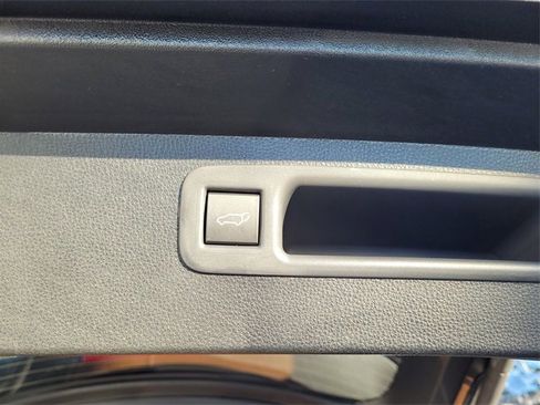 New 2022 Toyota Highlander XLE image 18